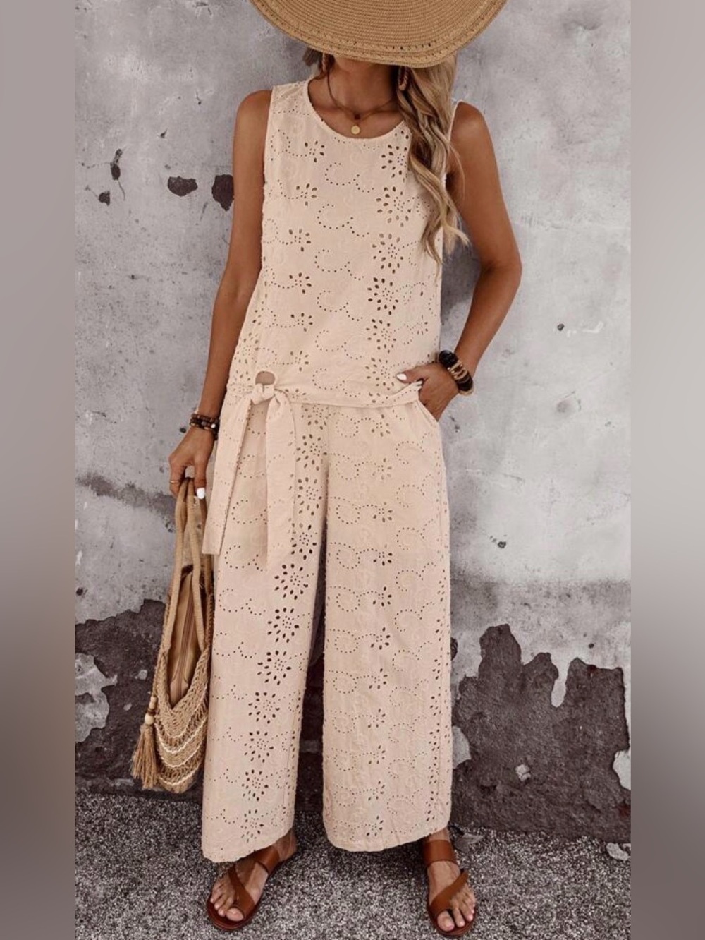 Women’s Cream Eyelet 2-Piece Set - XL - Picture 3 of 11